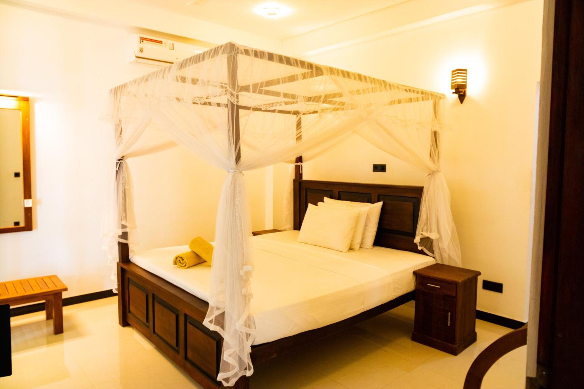 The Green Lagoon Villa Hikkaduwa Phòng bức ảnh