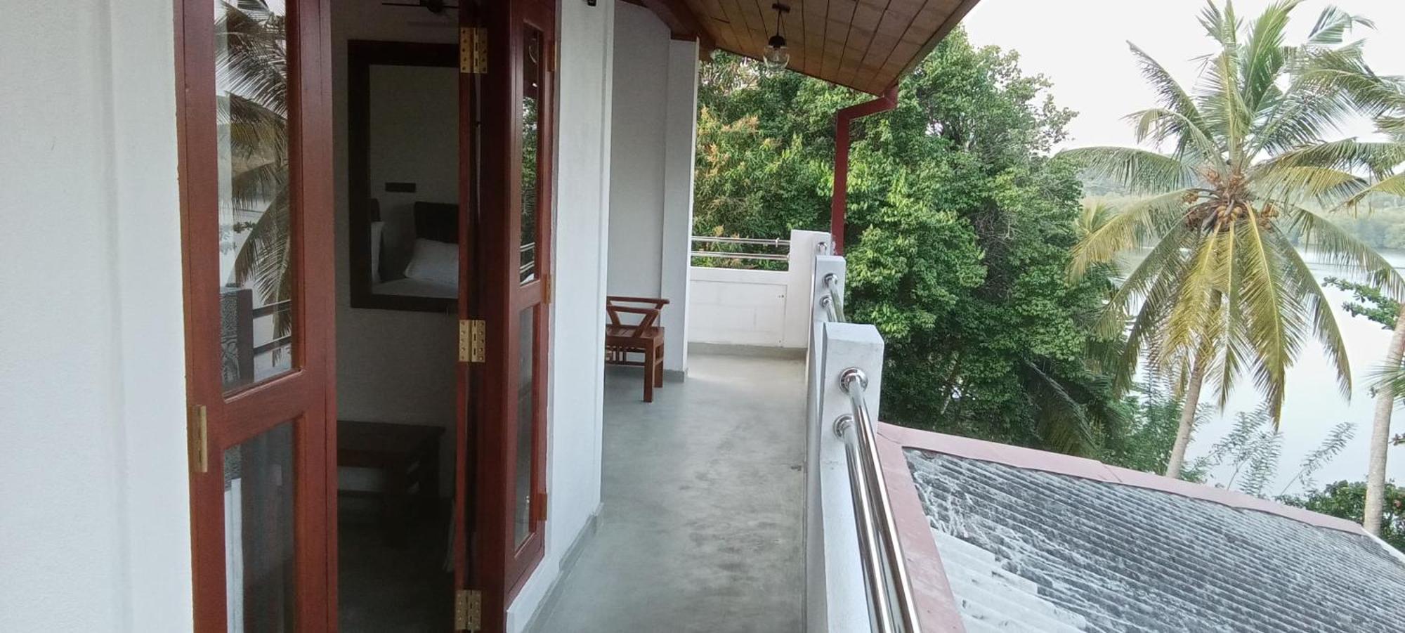 The Green Lagoon Villa Hikkaduwa Ngoại thất bức ảnh